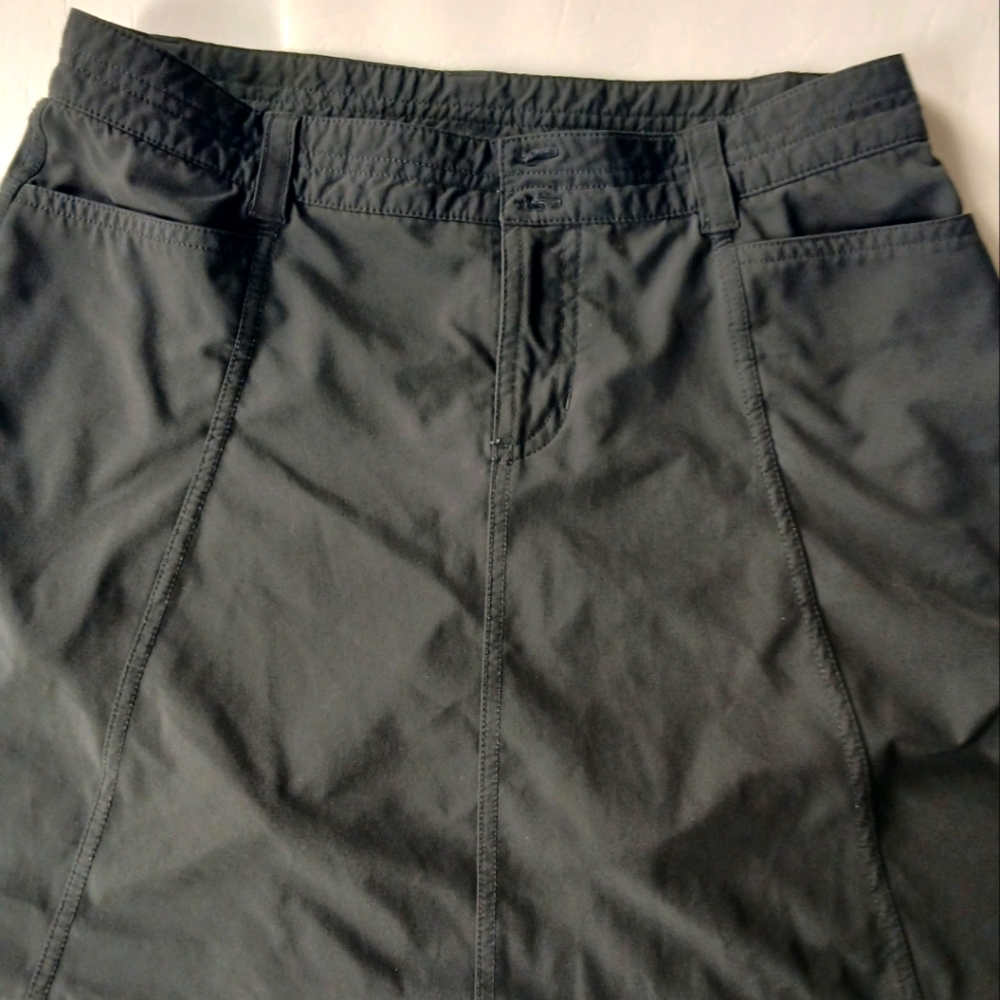 EDDIE BAUER | Size 2 | Black